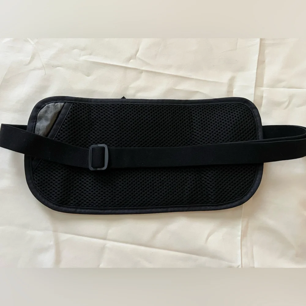 Black RFID Blocking Waist Bag - Picture 3 of 5